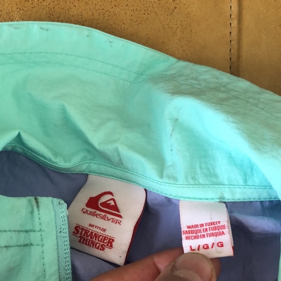 QUIKSILVER X Stranger Things Women's Lenora Windbreaker Jacket - Picture 9 of 10